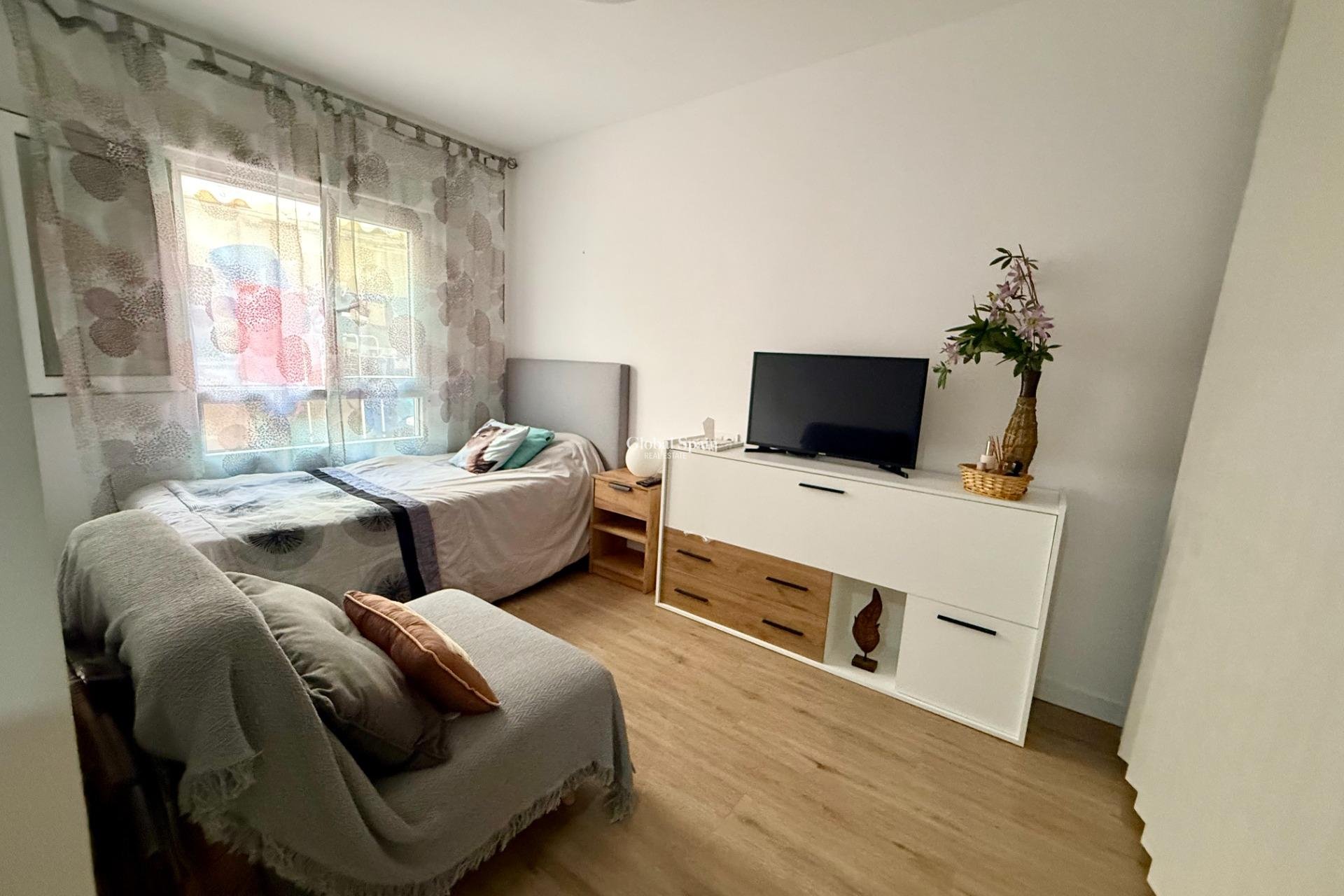 Venta - APARTAMENTO -
TORREVIEJA - Center