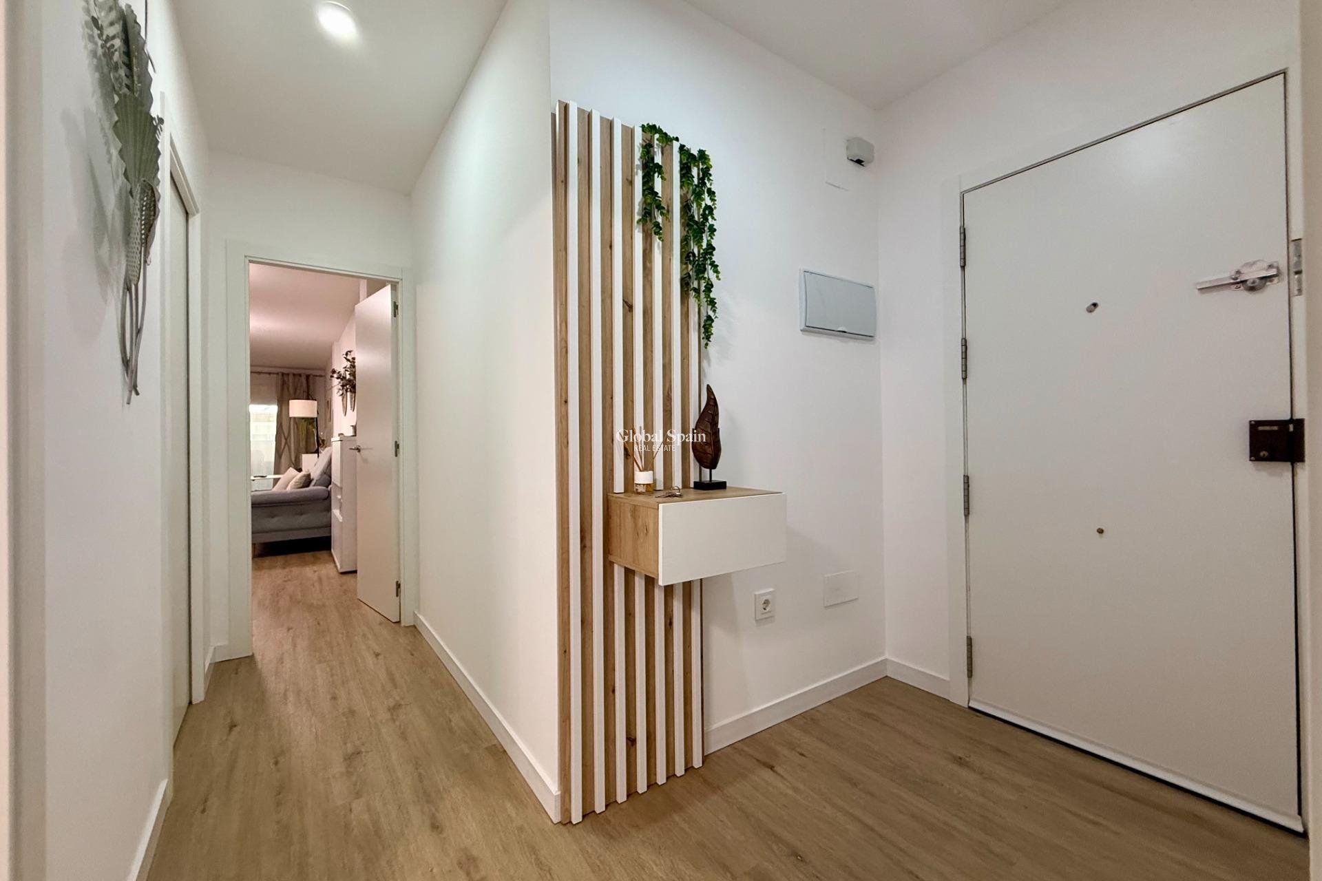 Venta - APARTAMENTO -
TORREVIEJA - Center
