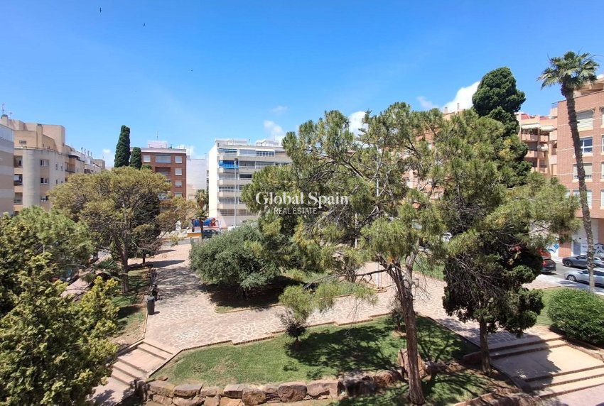 Venta - APARTAMENTO -
TORREVIEJA - Center
