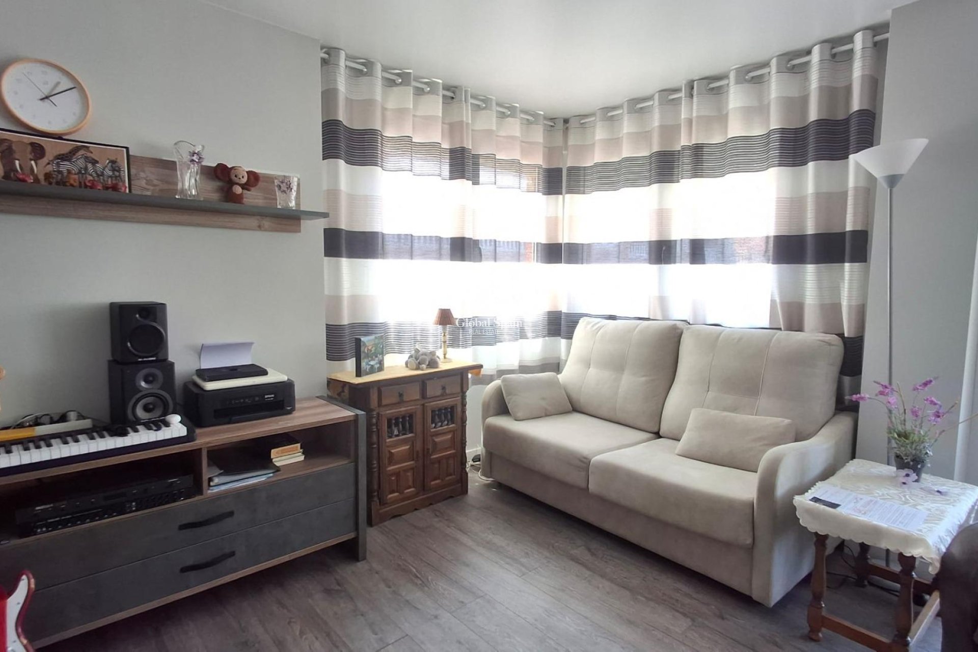 Venta - APARTAMENTO -
TORREVIEJA - Center