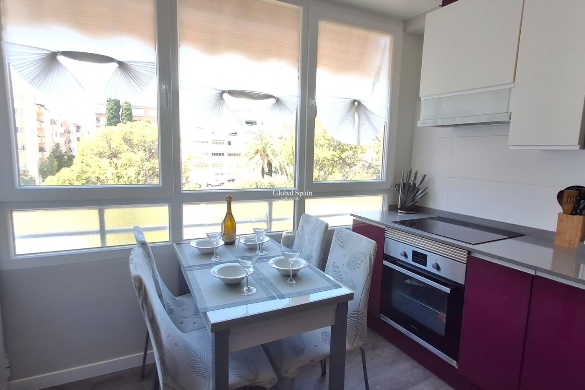 Venta - APARTAMENTO -
TORREVIEJA - Center