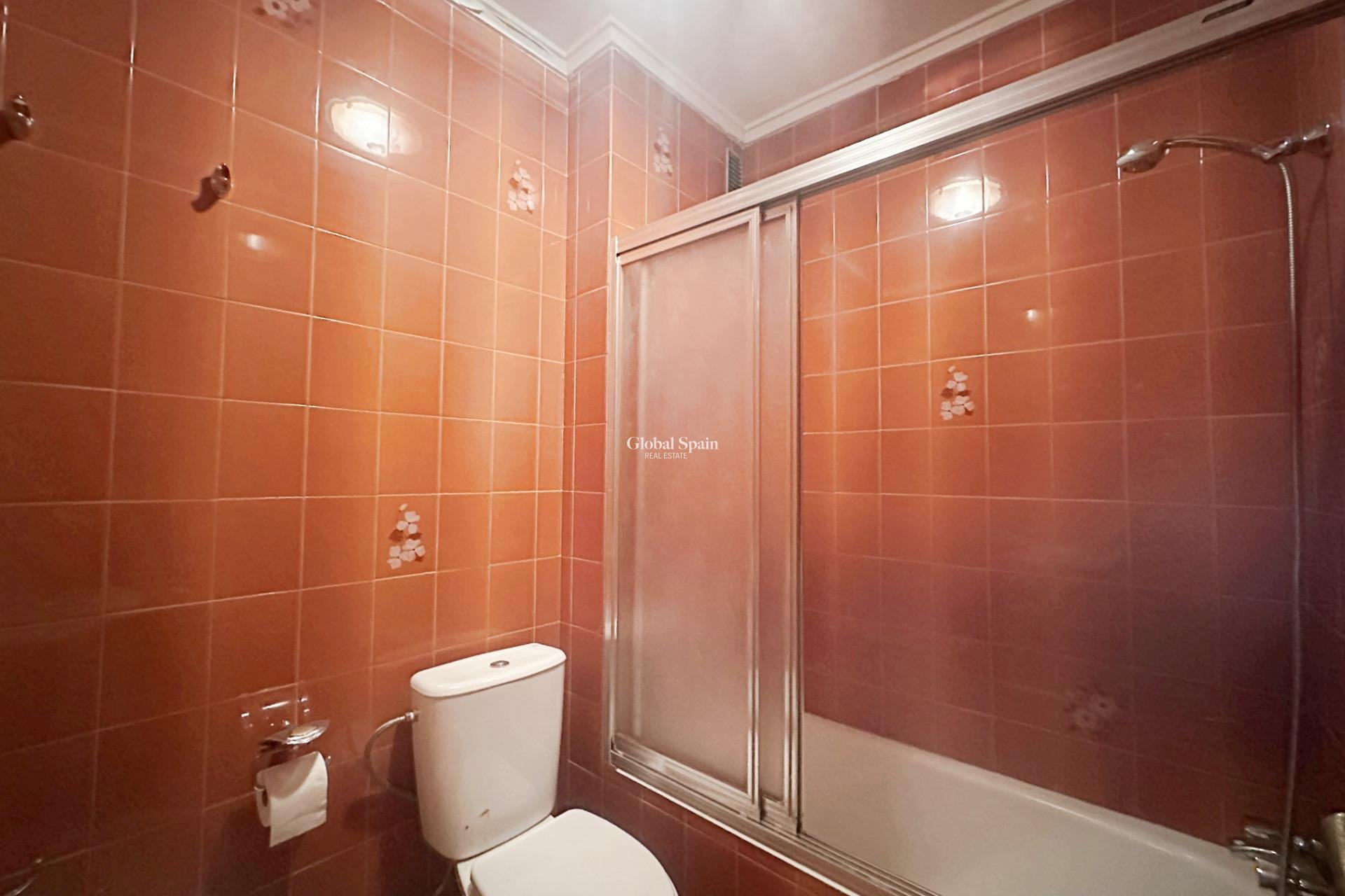 Venta - APARTAMENTO -
TORREVIEJA - Center