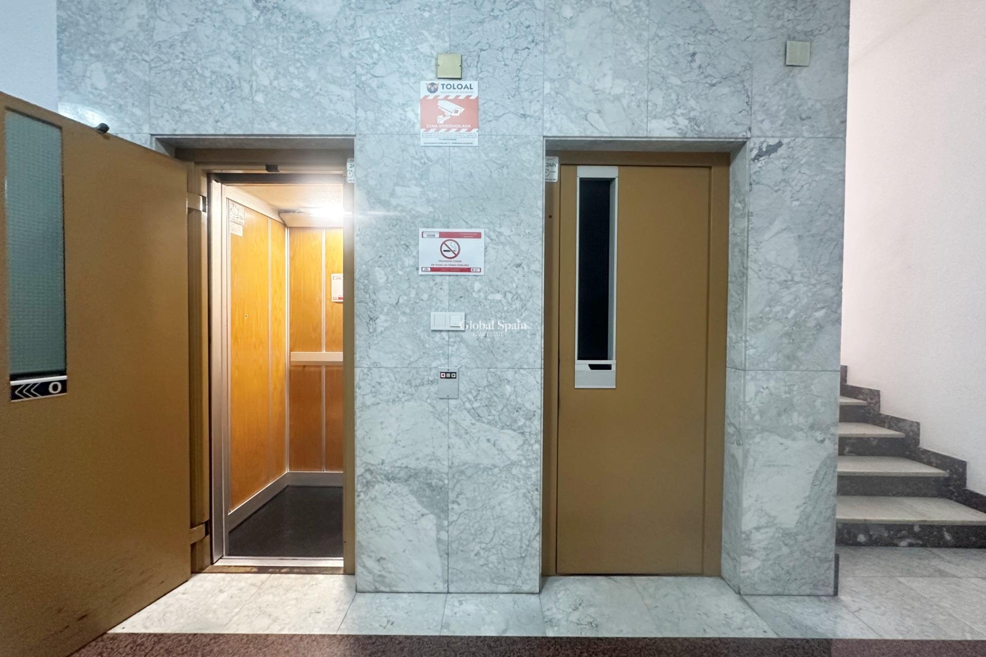 Venta - APARTAMENTO -
TORREVIEJA - Center