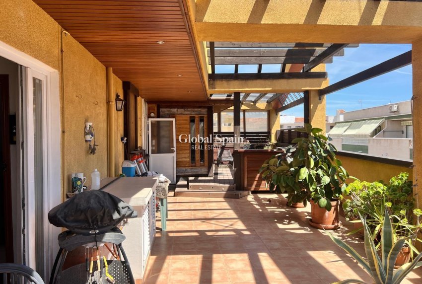 Venta - APARTAMENTO -
TORREVIEJA - Center
