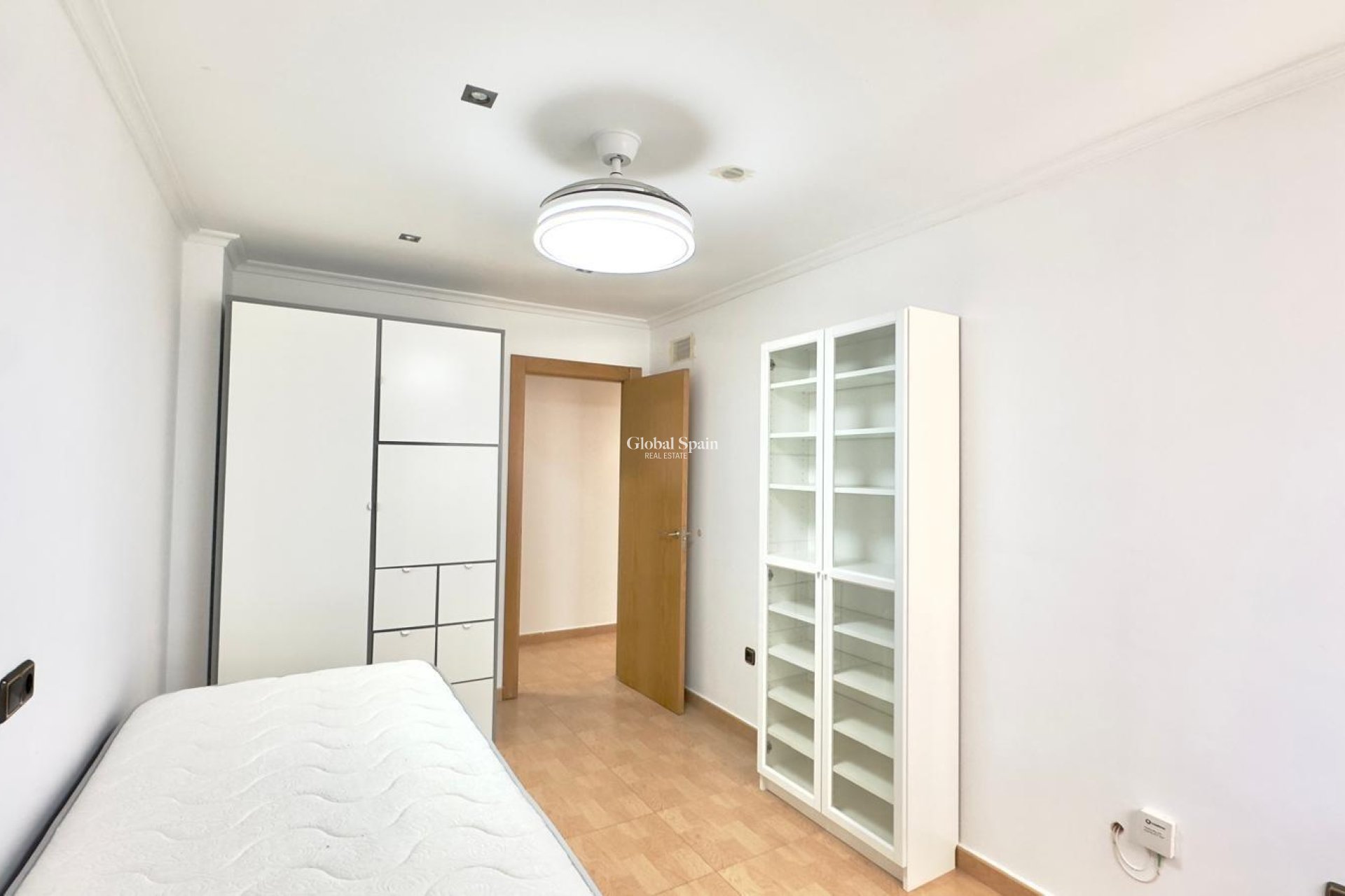 Venta - APARTAMENTO -
TORREVIEJA - Center