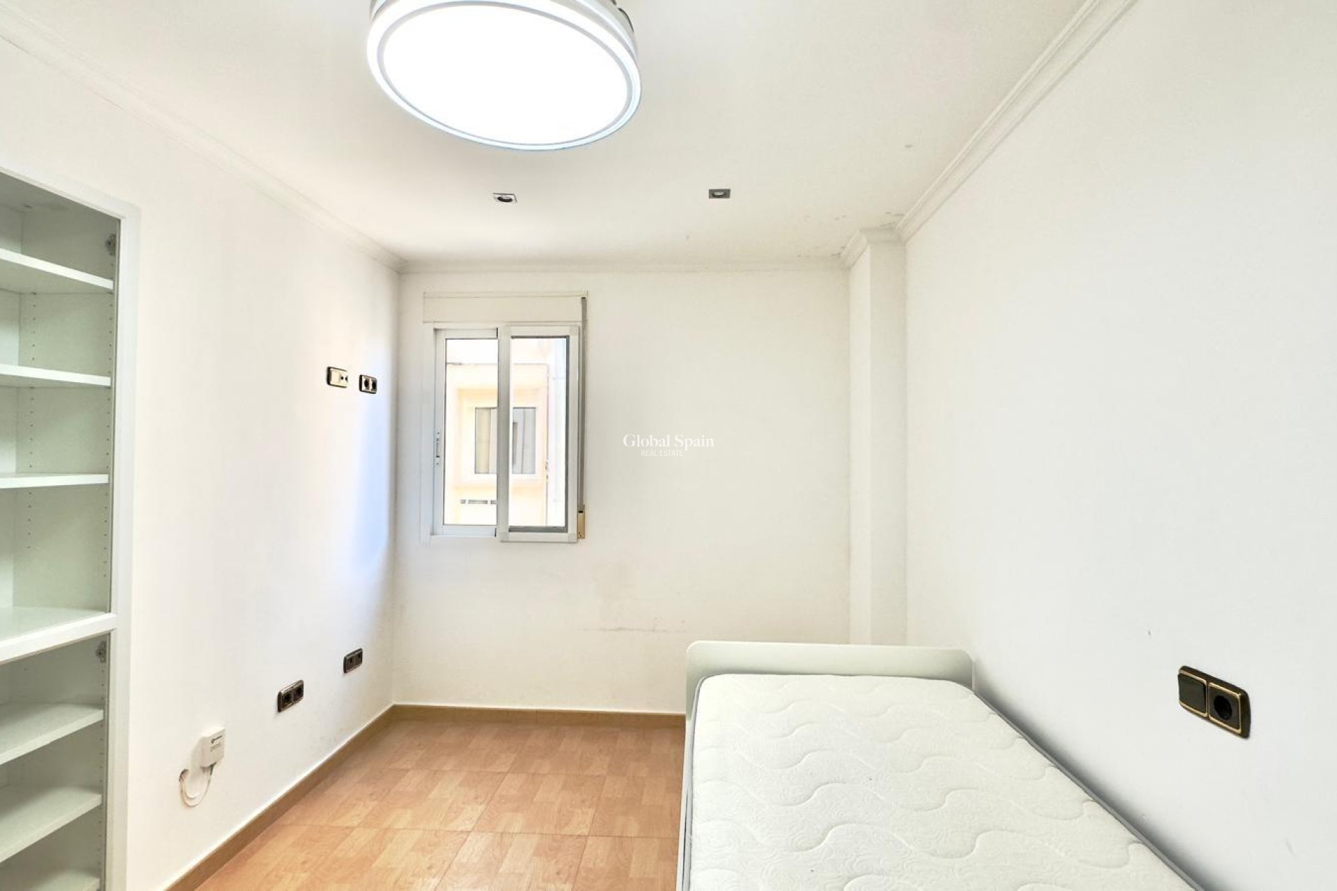 Venta - APARTAMENTO -
TORREVIEJA - Center