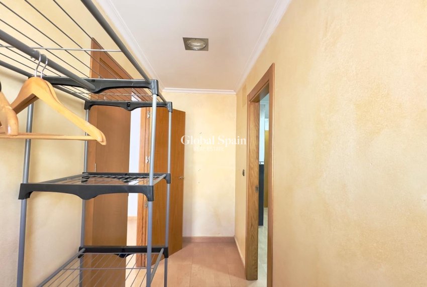 Venta - APARTAMENTO -
TORREVIEJA - Center