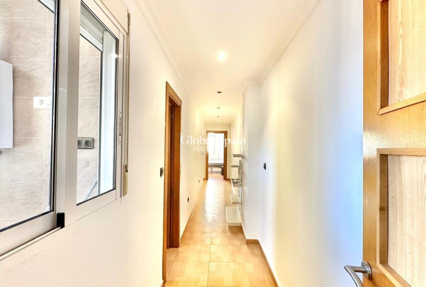 Venta - APARTAMENTO -
TORREVIEJA - Center
