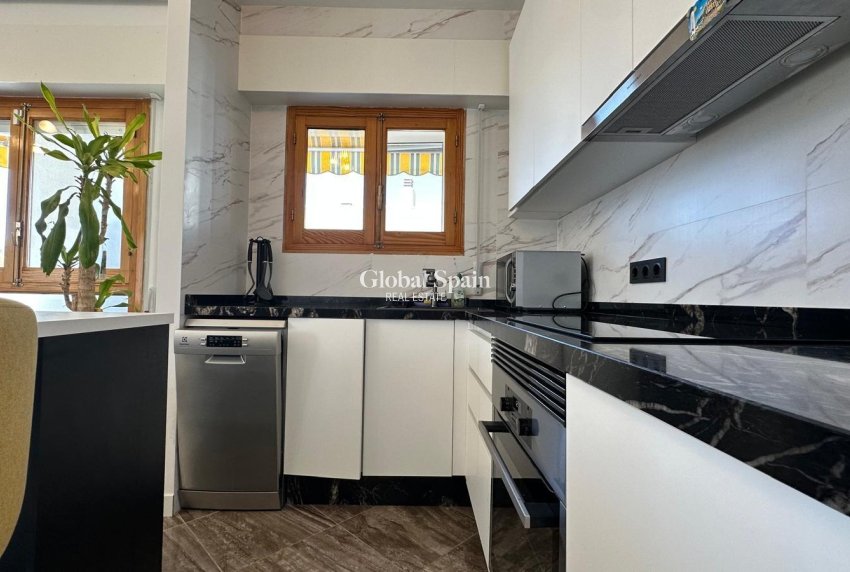 Venta - APARTAMENTO -
TORREVIEJA - Center