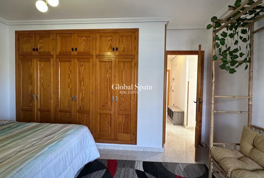 Venta - APARTAMENTO -
TORREVIEJA - Center
