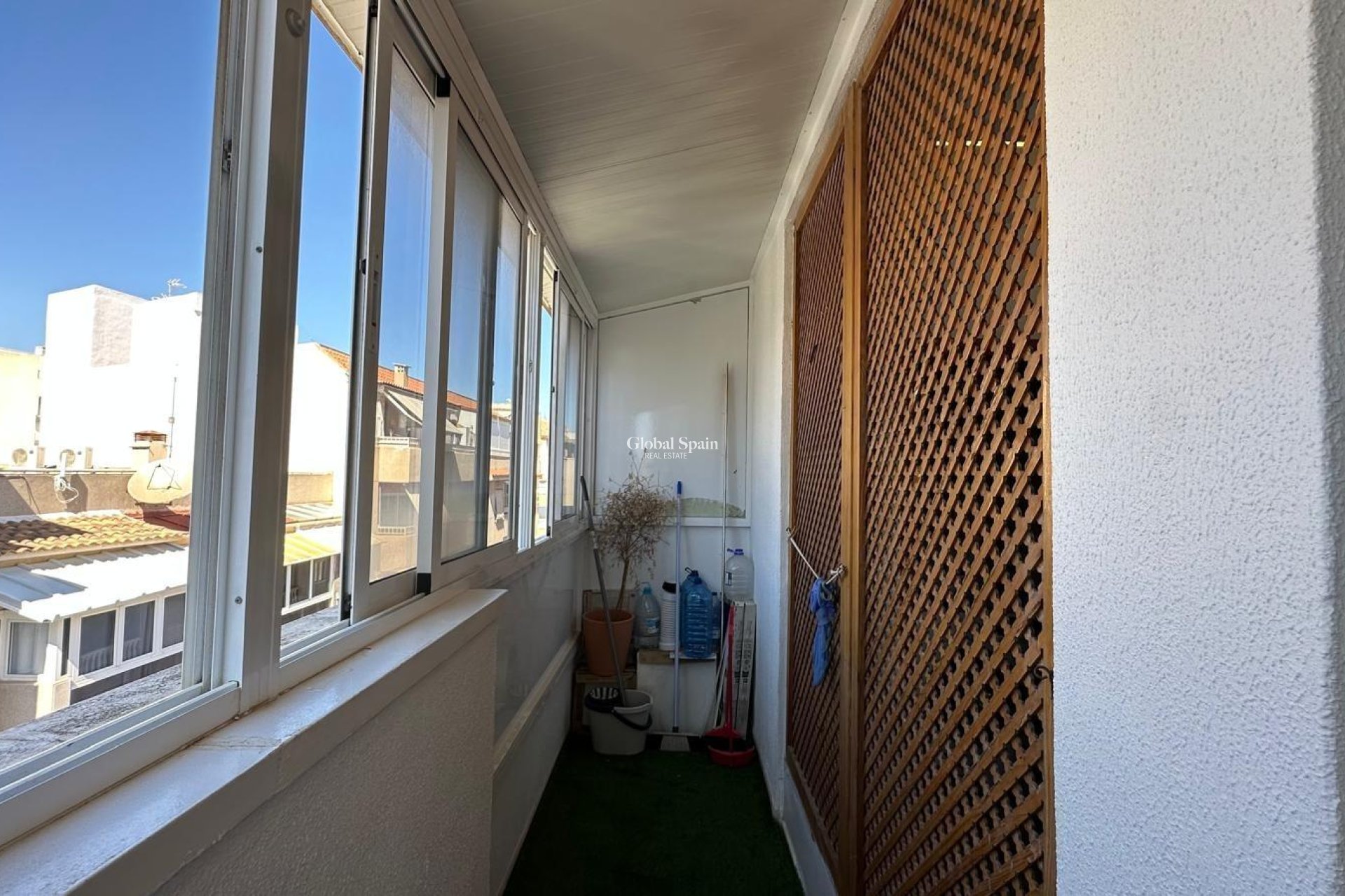 Venta - APARTAMENTO -
TORREVIEJA - Center