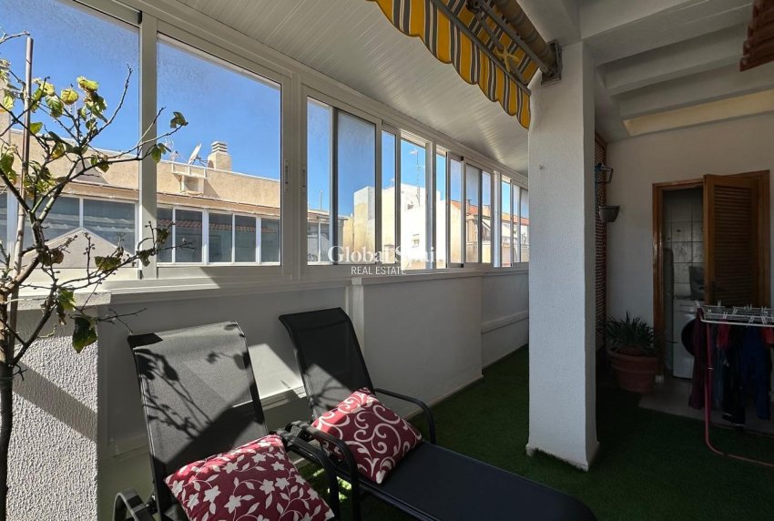 Venta - APARTAMENTO -
TORREVIEJA - Center