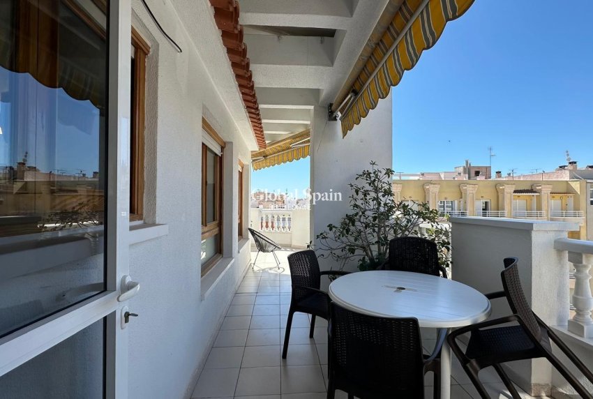 Venta - APARTAMENTO -
TORREVIEJA - Center