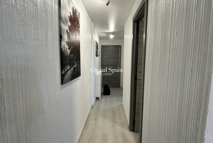 Venta - APARTAMENTO -
TORREVIEJA - Center