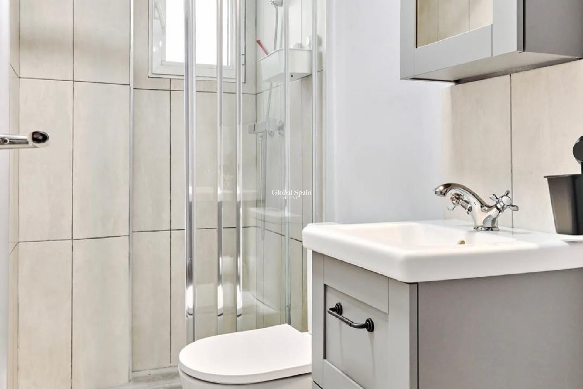 Venta - APARTAMENTO -
TORREVIEJA - Center
