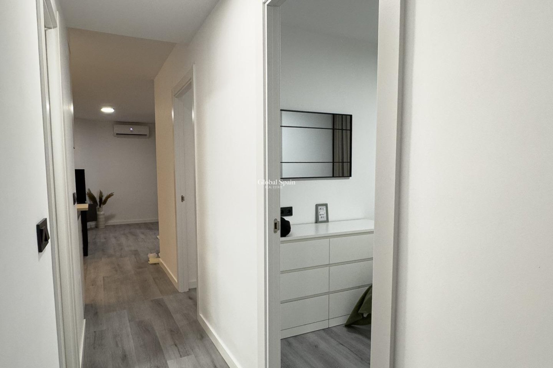 Venta - APARTAMENTO -
TORREVIEJA - Center