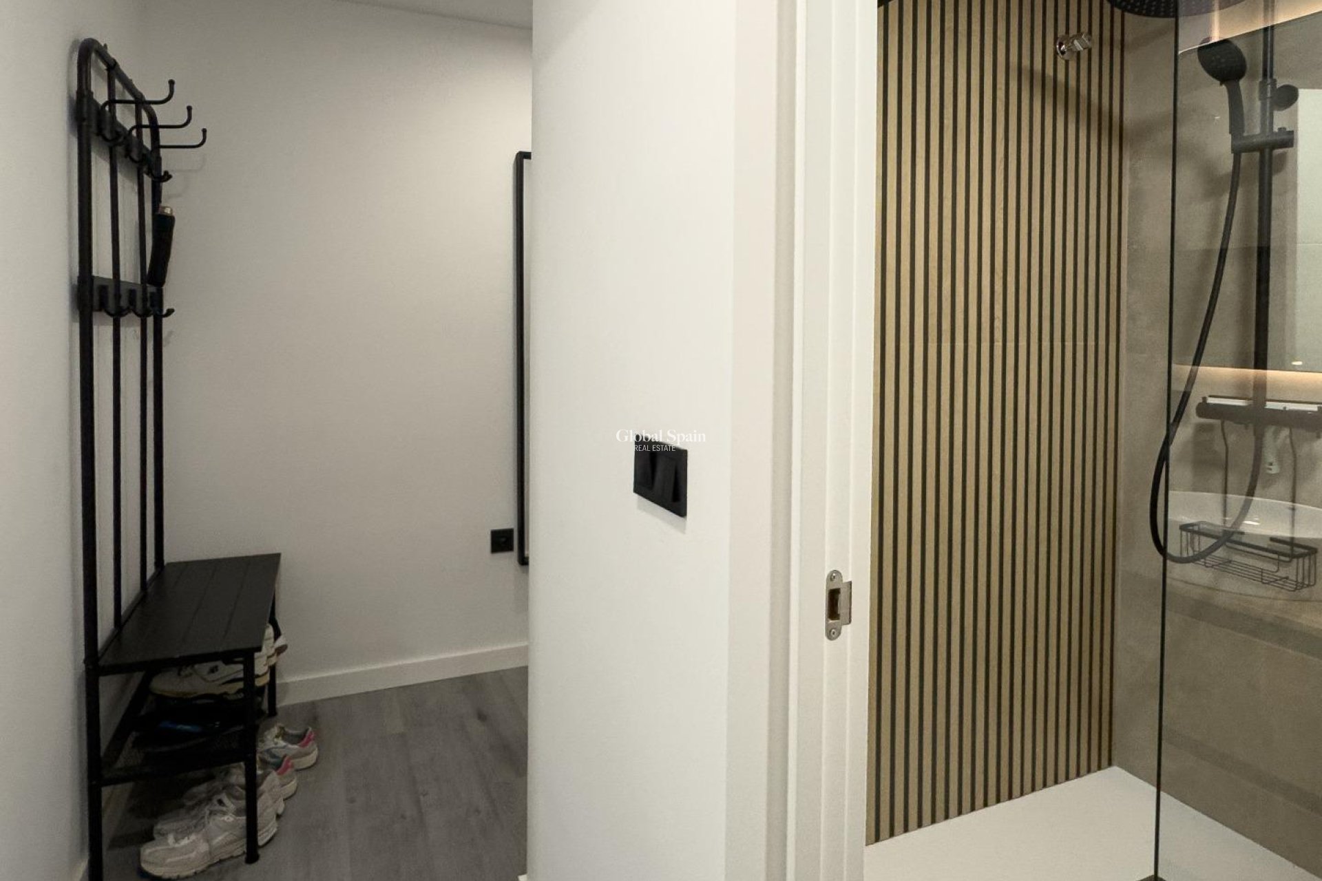 Venta - APARTAMENTO -
TORREVIEJA - Center