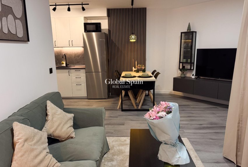 Venta - APARTAMENTO -
TORREVIEJA - Center