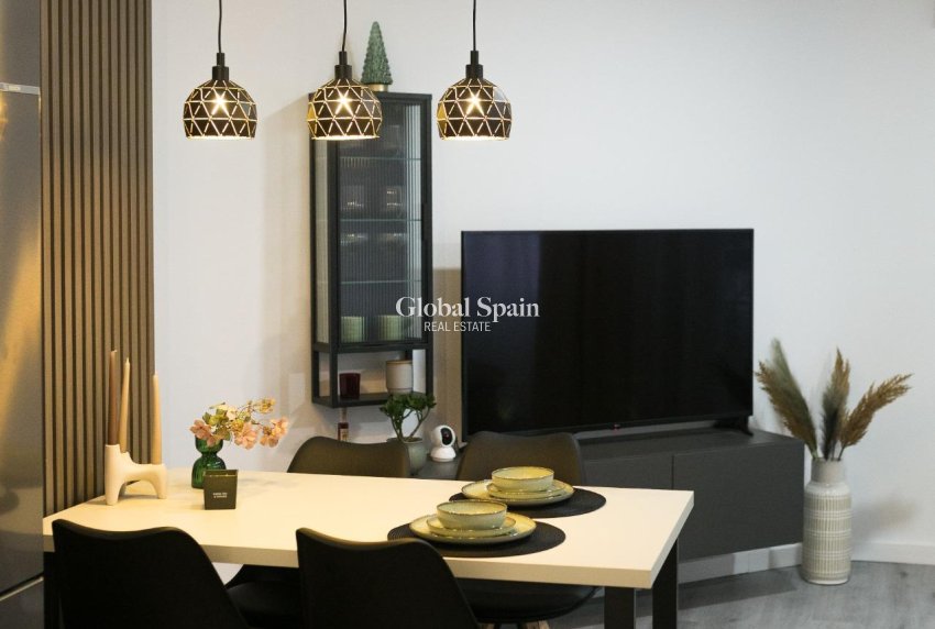 Venta - APARTAMENTO -
TORREVIEJA - Center