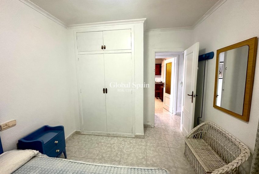 Venta - APARTAMENTO -
TORREVIEJA - Center