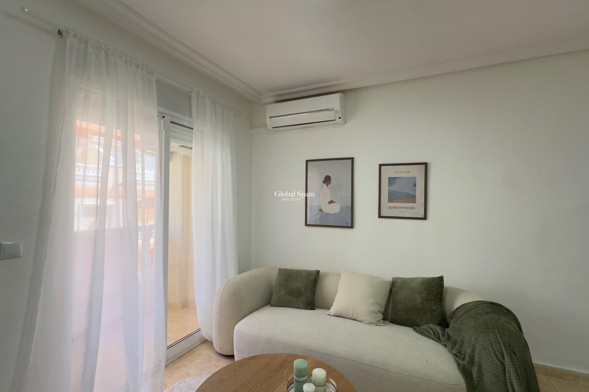 Venta - APARTAMENTO -
TORREVIEJA - Center
