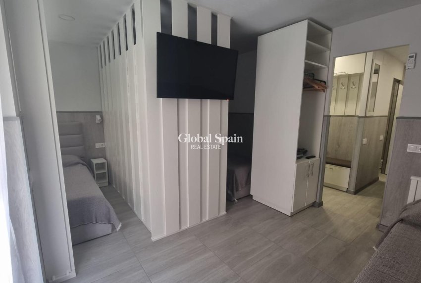 Venta - APARTAMENTO -
TORREVIEJA - Center