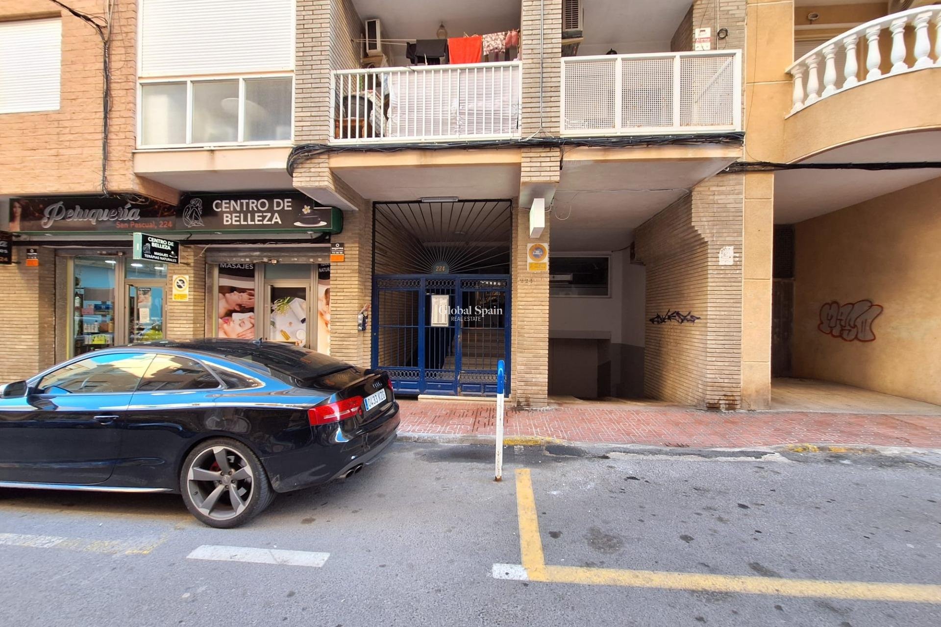 Venta - APARTAMENTO -
TORREVIEJA - Center