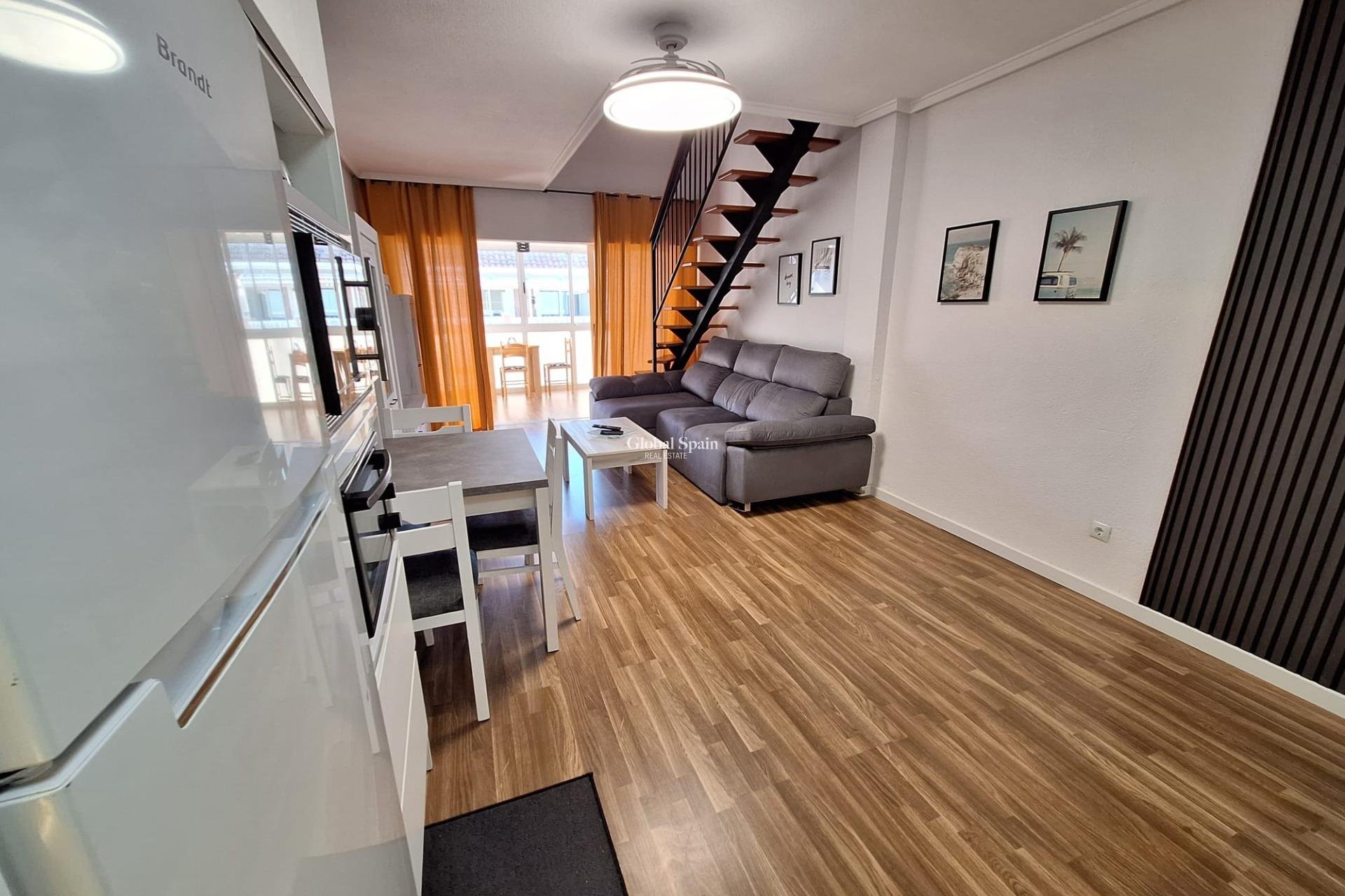 Venta - APARTAMENTO -
TORREVIEJA - Center