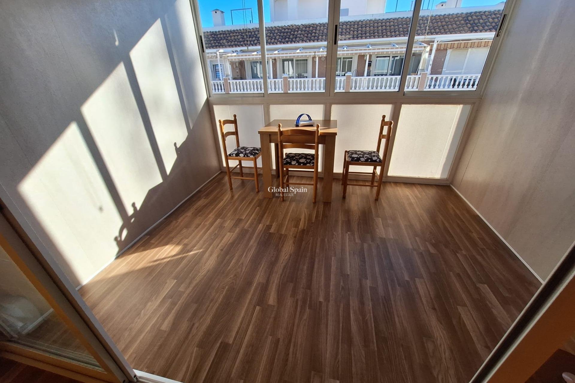 Venta - APARTAMENTO -
TORREVIEJA - Center