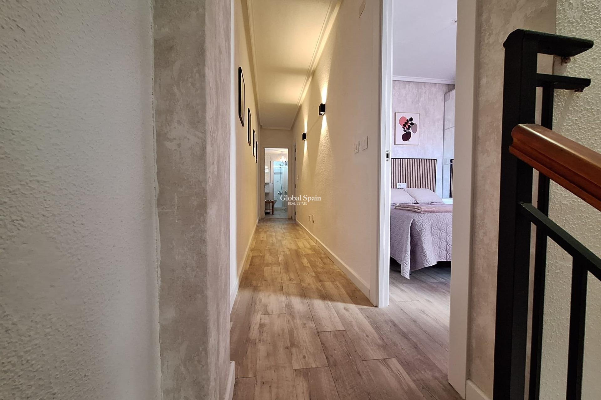 Venta - APARTAMENTO -
TORREVIEJA - Center