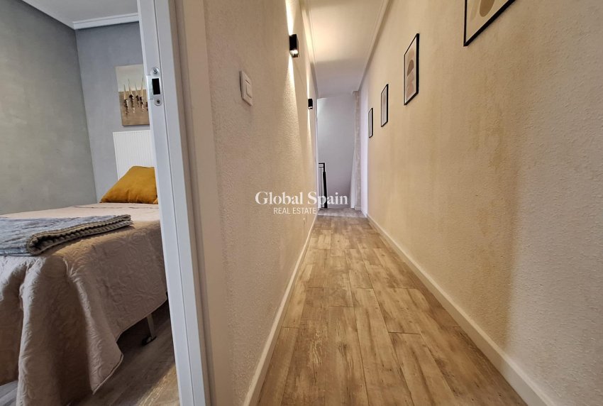 Venta - APARTAMENTO -
TORREVIEJA - Center