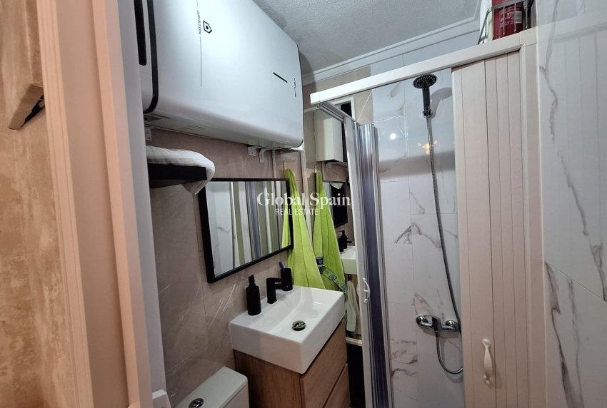 Venta - APARTAMENTO -
TORREVIEJA - Center