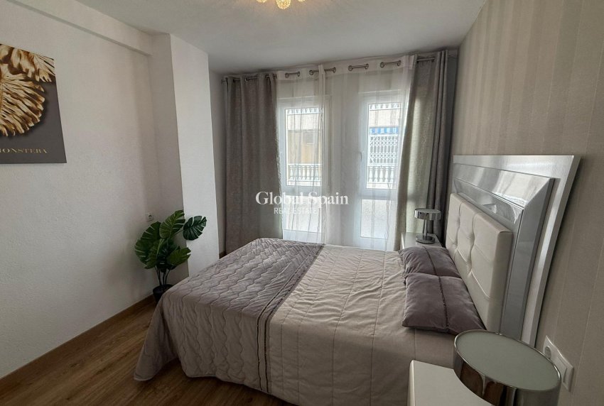 Venta - APARTAMENTO -
TORREVIEJA - Center