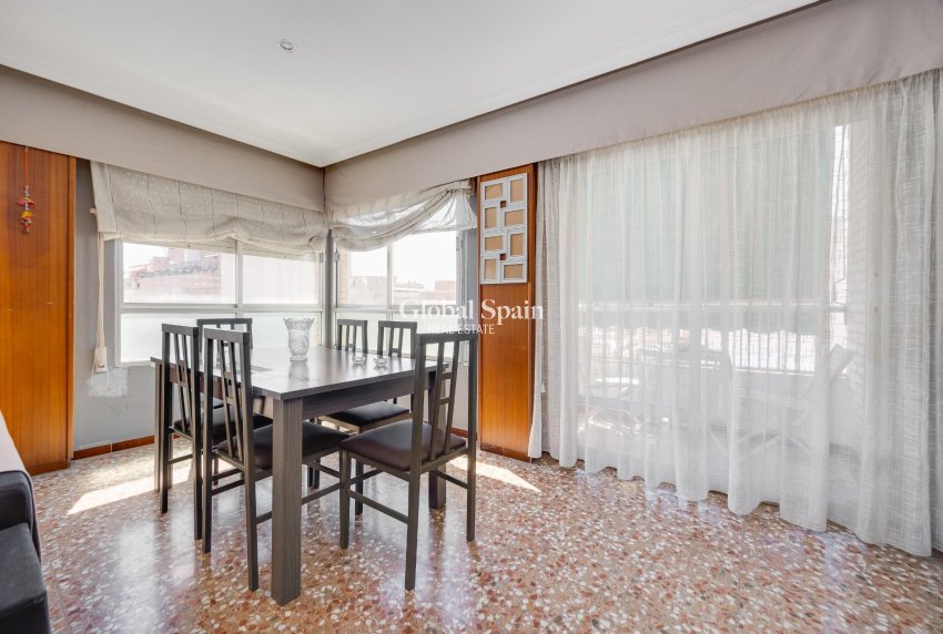 Venta - APARTAMENTO -
TORREVIEJA - Center