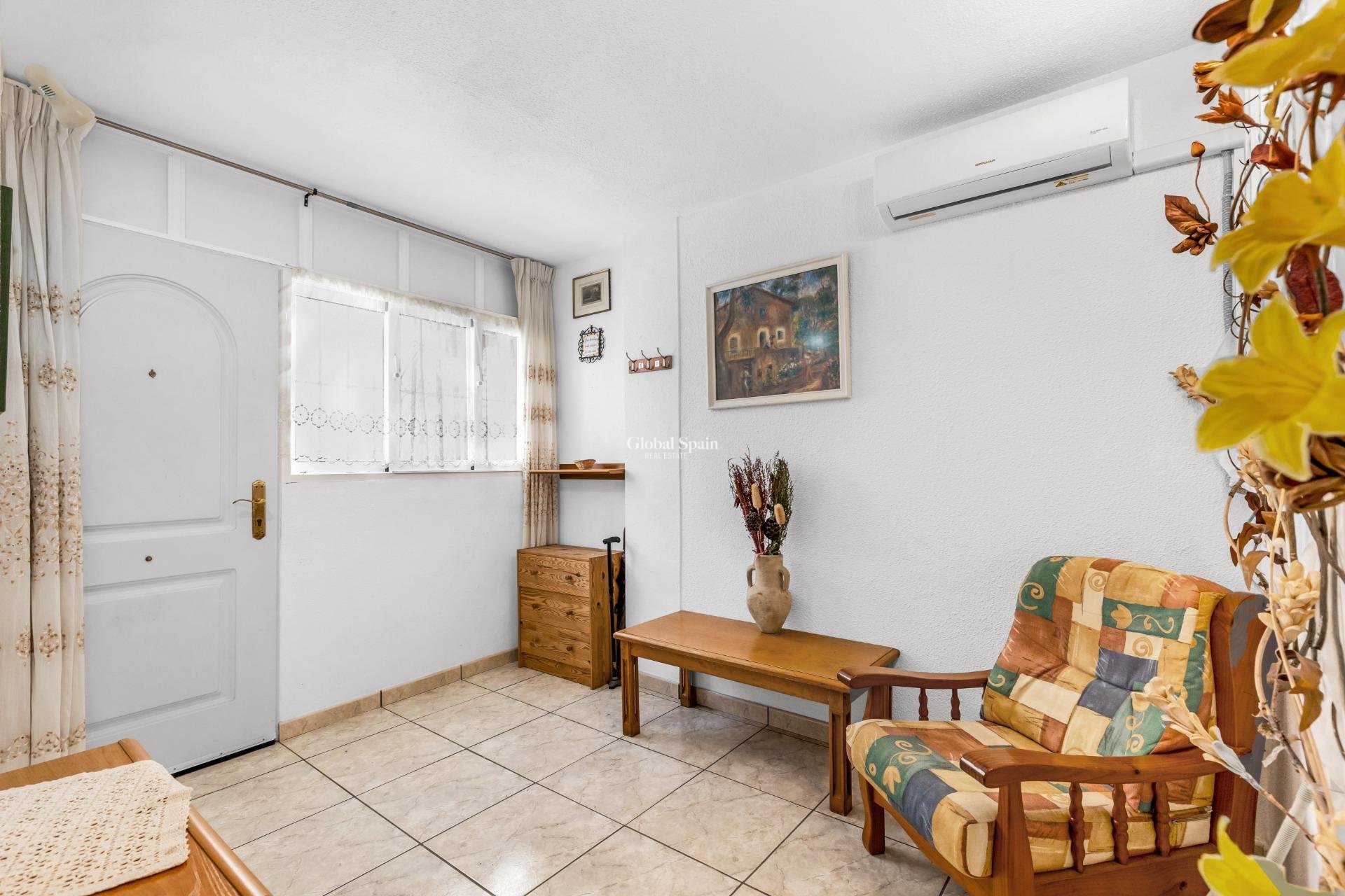 Venta - APARTAMENTO -
TORREVIEJA - Center