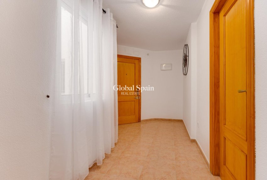 Venta - APARTAMENTO -
TORREVIEJA - Center