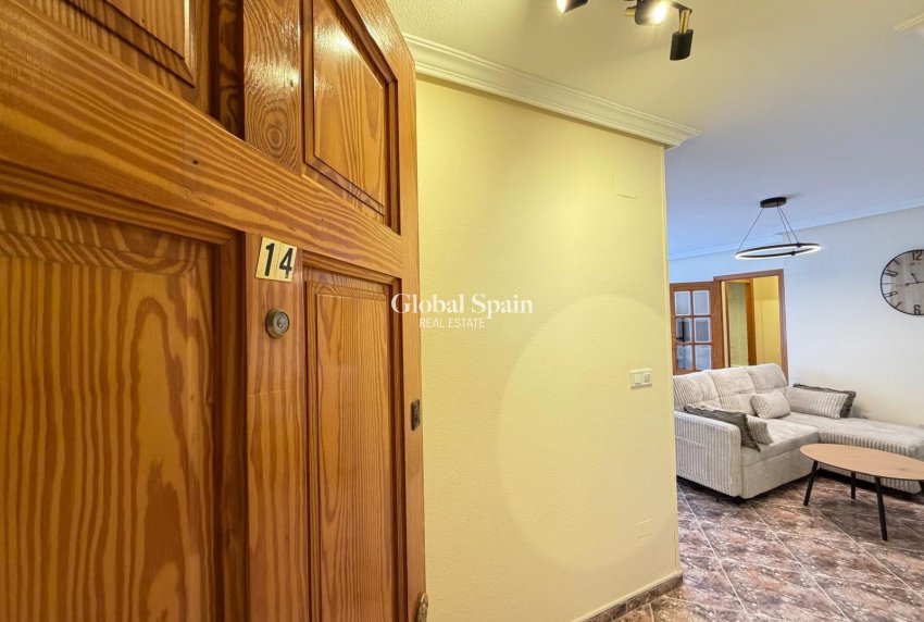 Venta - APARTAMENTO -
TORREVIEJA - Center