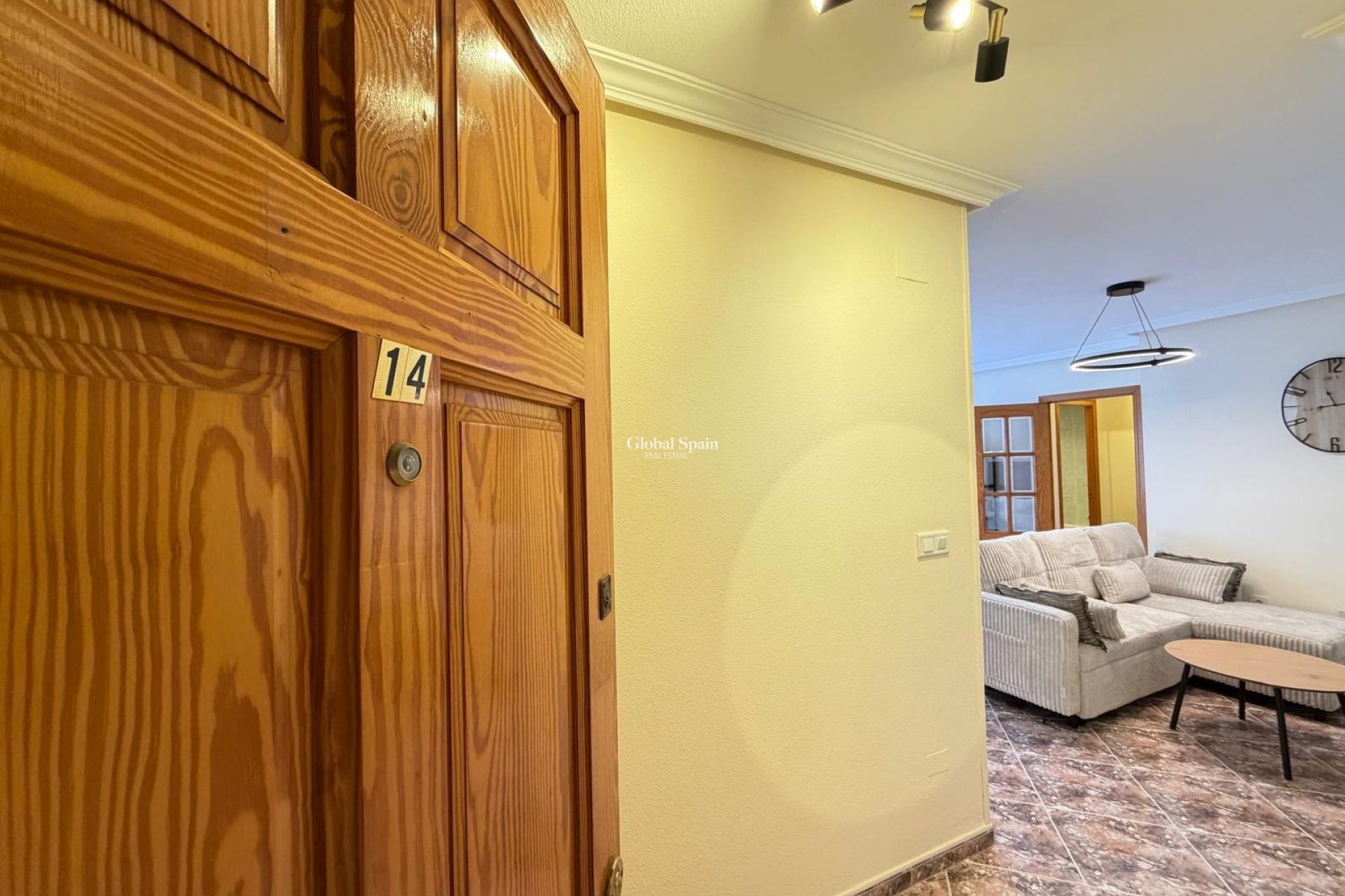 Venta - APARTAMENTO -
TORREVIEJA - Center