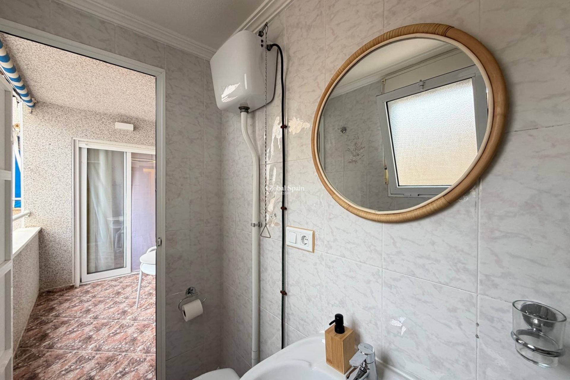 Venta - APARTAMENTO -
TORREVIEJA - Center