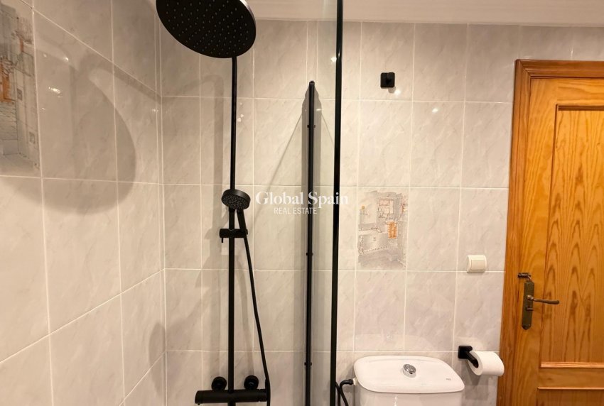 Venta - APARTAMENTO -
TORREVIEJA - Center