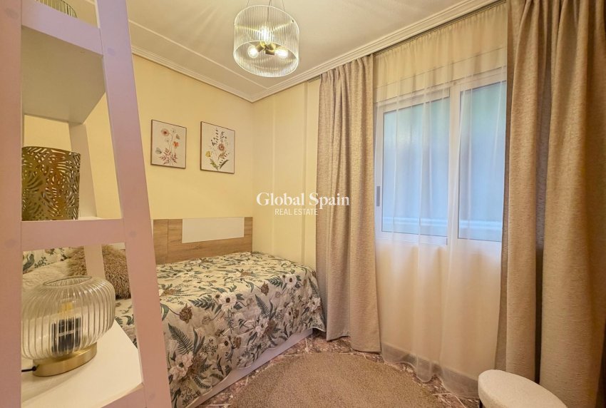 Venta - APARTAMENTO -
TORREVIEJA - Center
