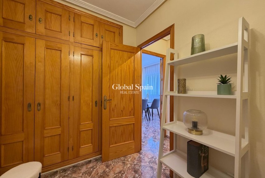 Venta - APARTAMENTO -
TORREVIEJA - Center