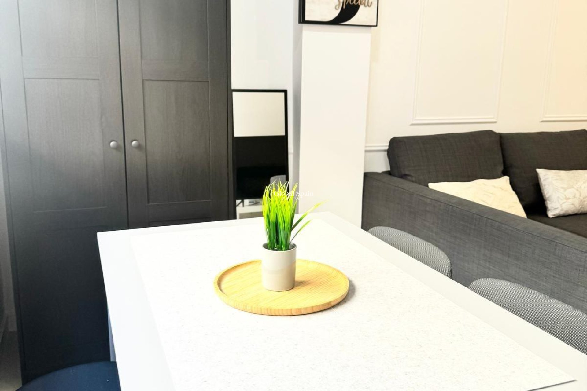 Venta - APARTAMENTO -
TORREVIEJA - Center