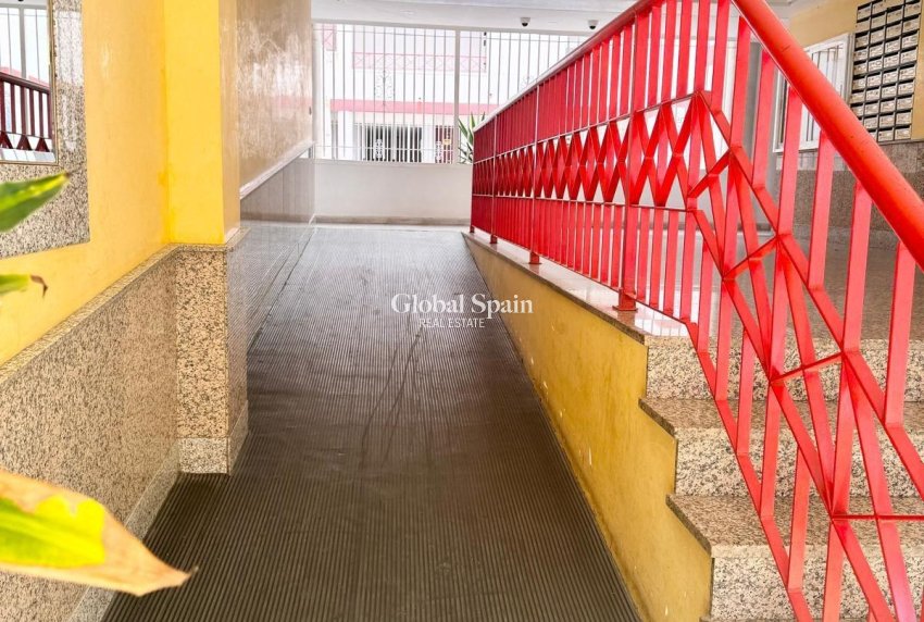 Venta - APARTAMENTO -
TORREVIEJA - Center