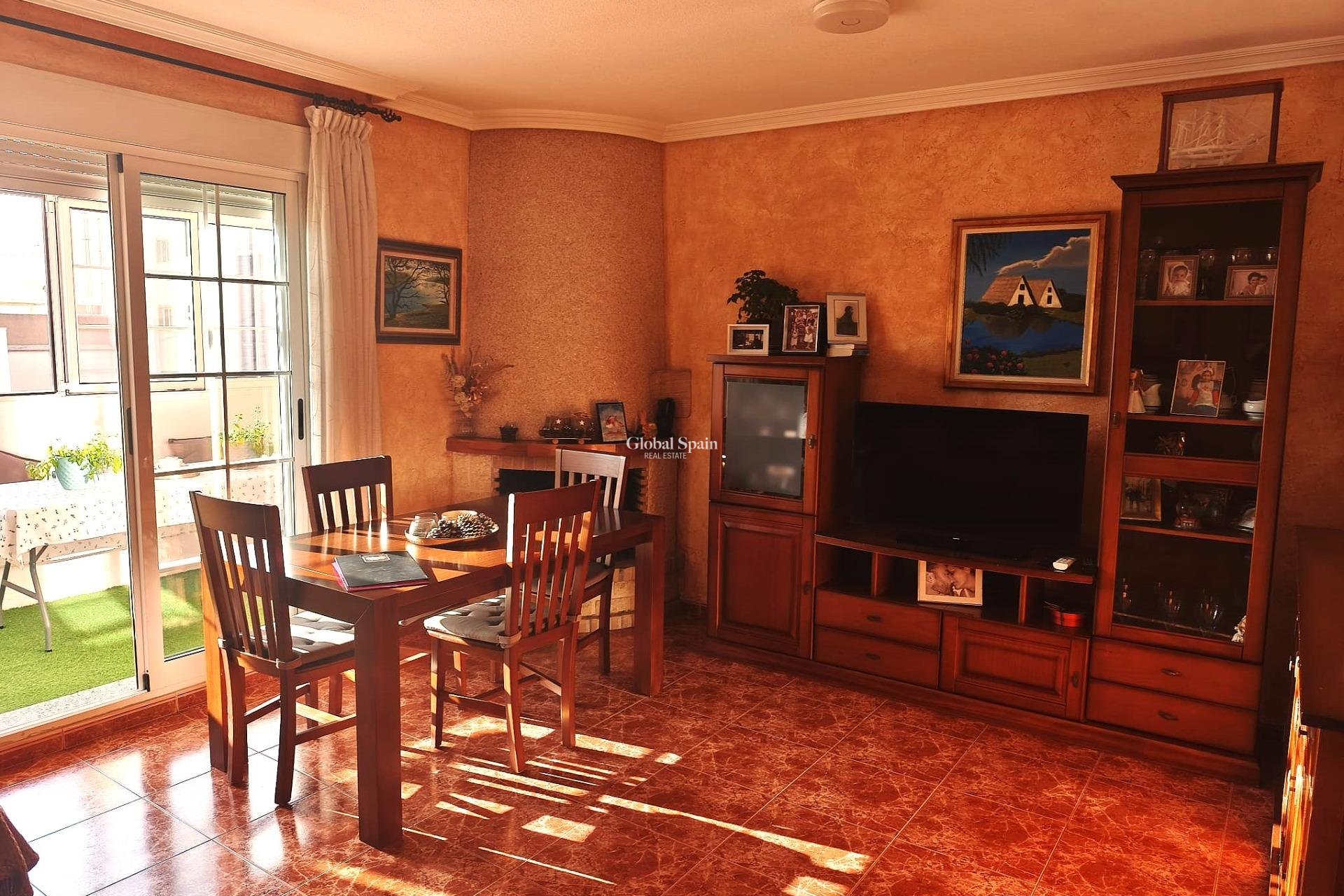 Venta - APARTAMENTO -
TORREVIEJA - Center