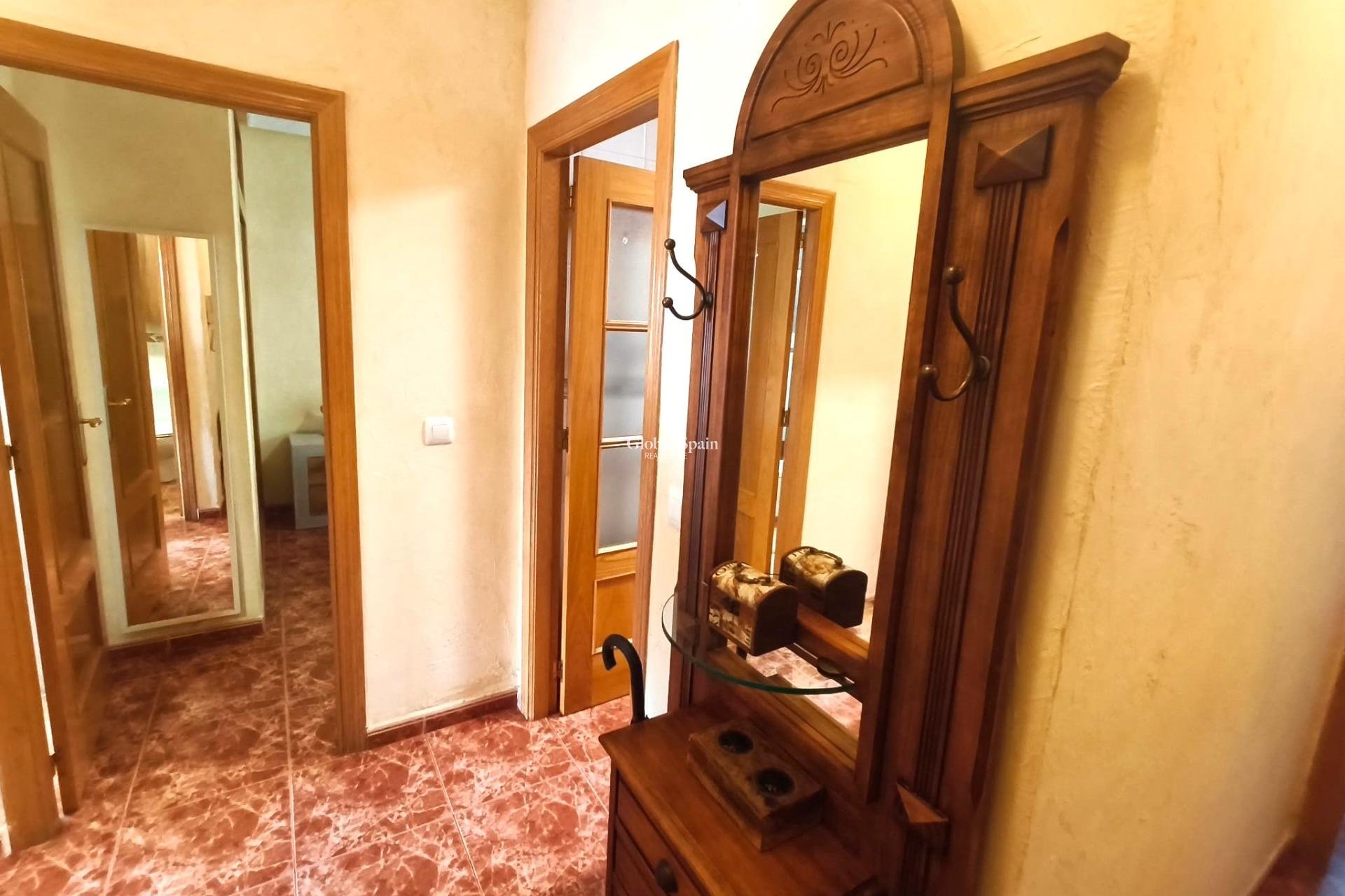 Venta - APARTAMENTO -
TORREVIEJA - Center
