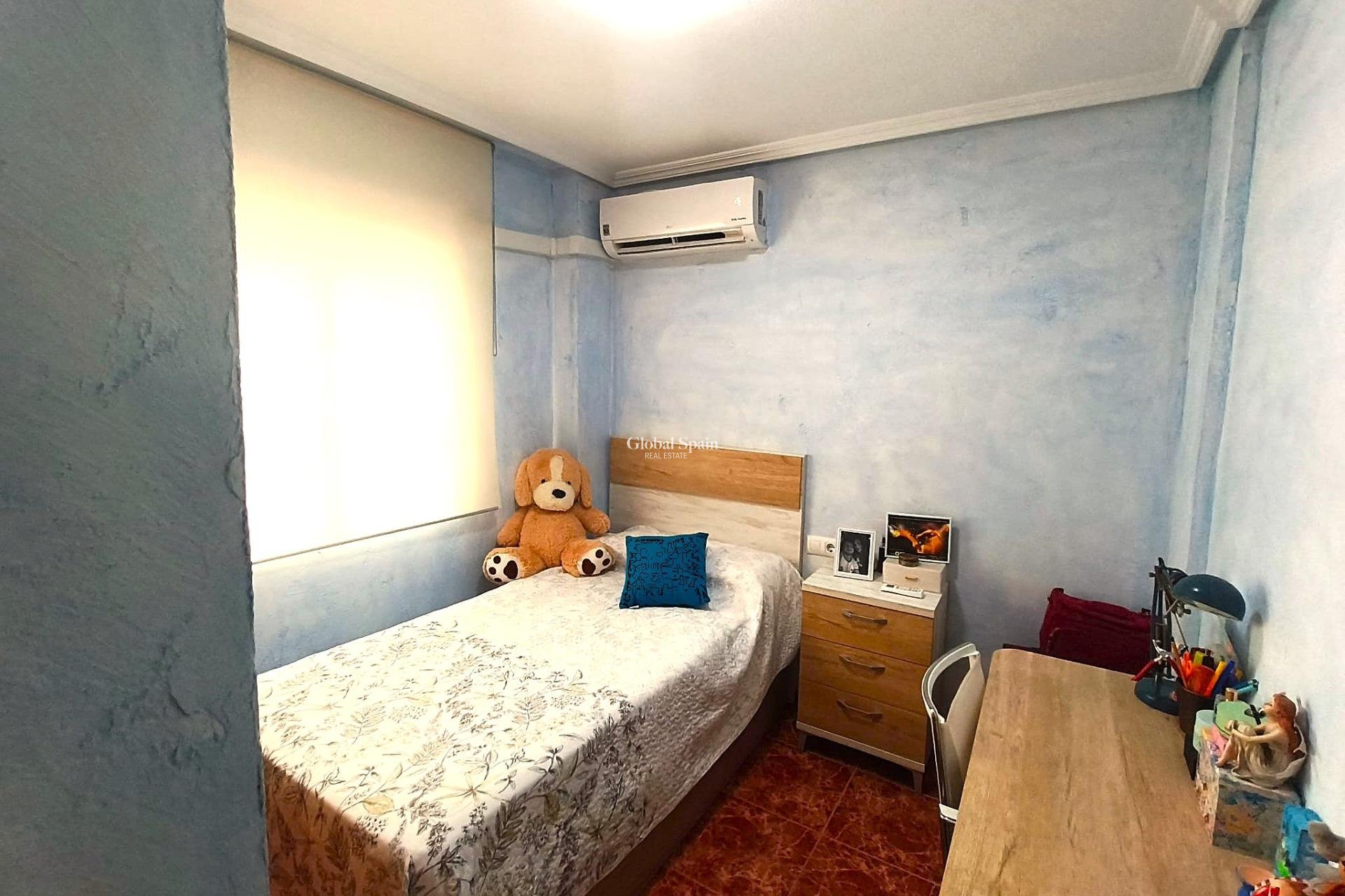 Venta - APARTAMENTO -
TORREVIEJA - Center
