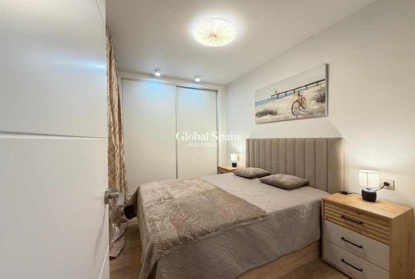 Venta - APARTAMENTO -
TORREVIEJA - Center