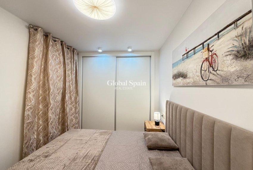 Venta - APARTAMENTO -
TORREVIEJA - Center