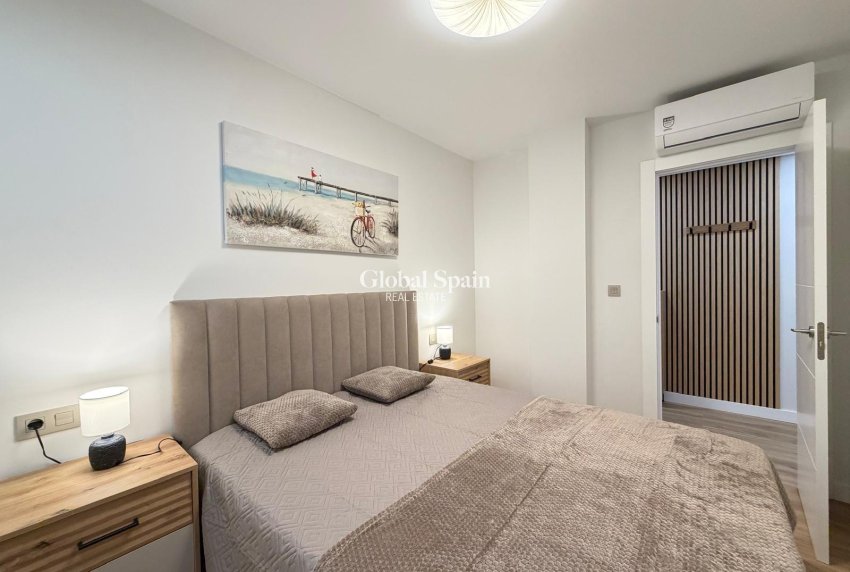 Venta - APARTAMENTO -
TORREVIEJA - Center